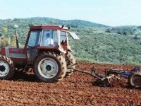 Σχέδια Βελτίωσης: διευκρινήσεις του ΥΠΠΑΤ για νέους Γεωργούς, ΕΦΚΑ και τρακτέρ